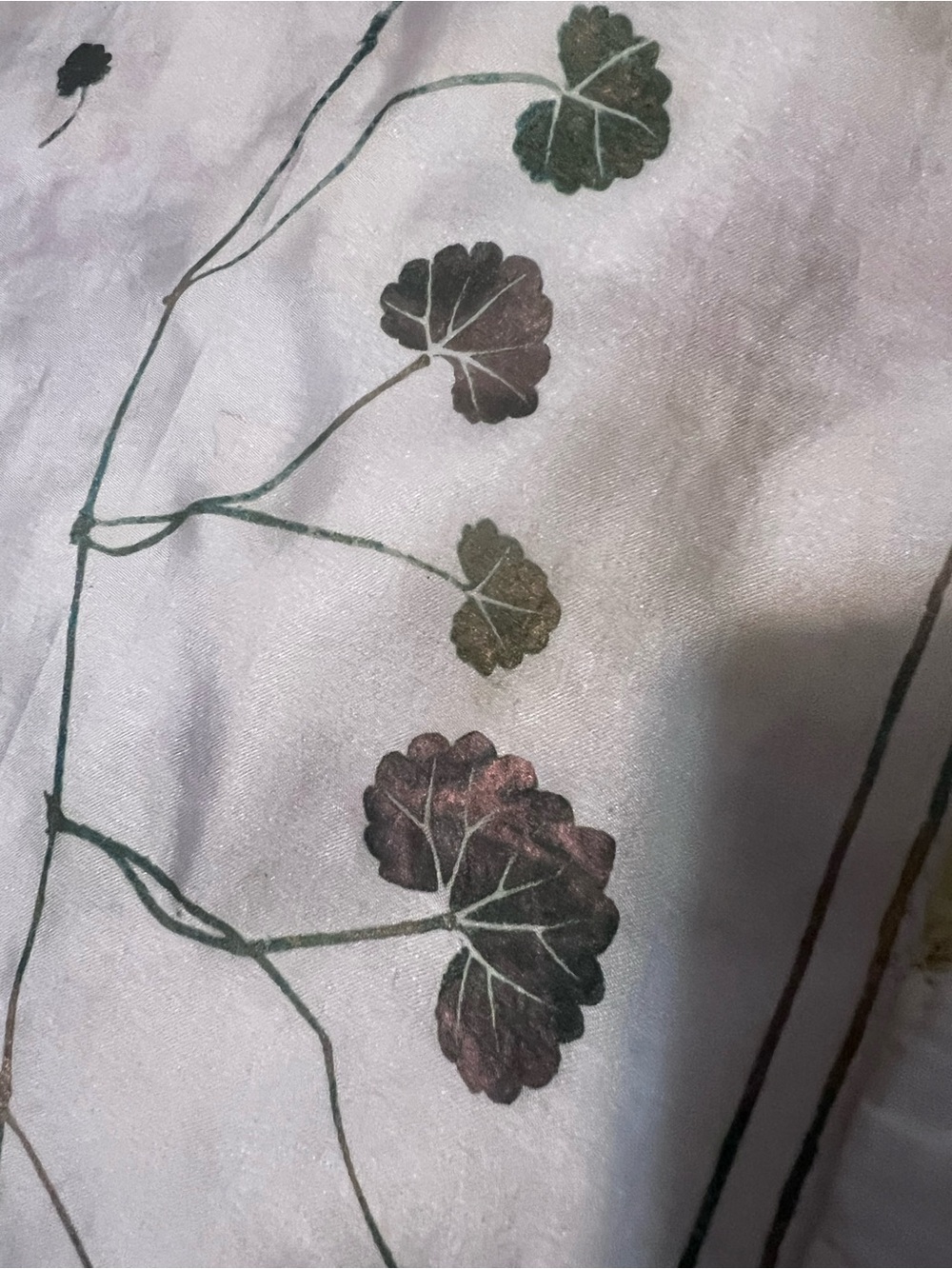 Vintage Scarves by Vera Pure Silk Scarf Ivy Leaf Border Hand Rolled ~30" Square - Picture 4 of 10